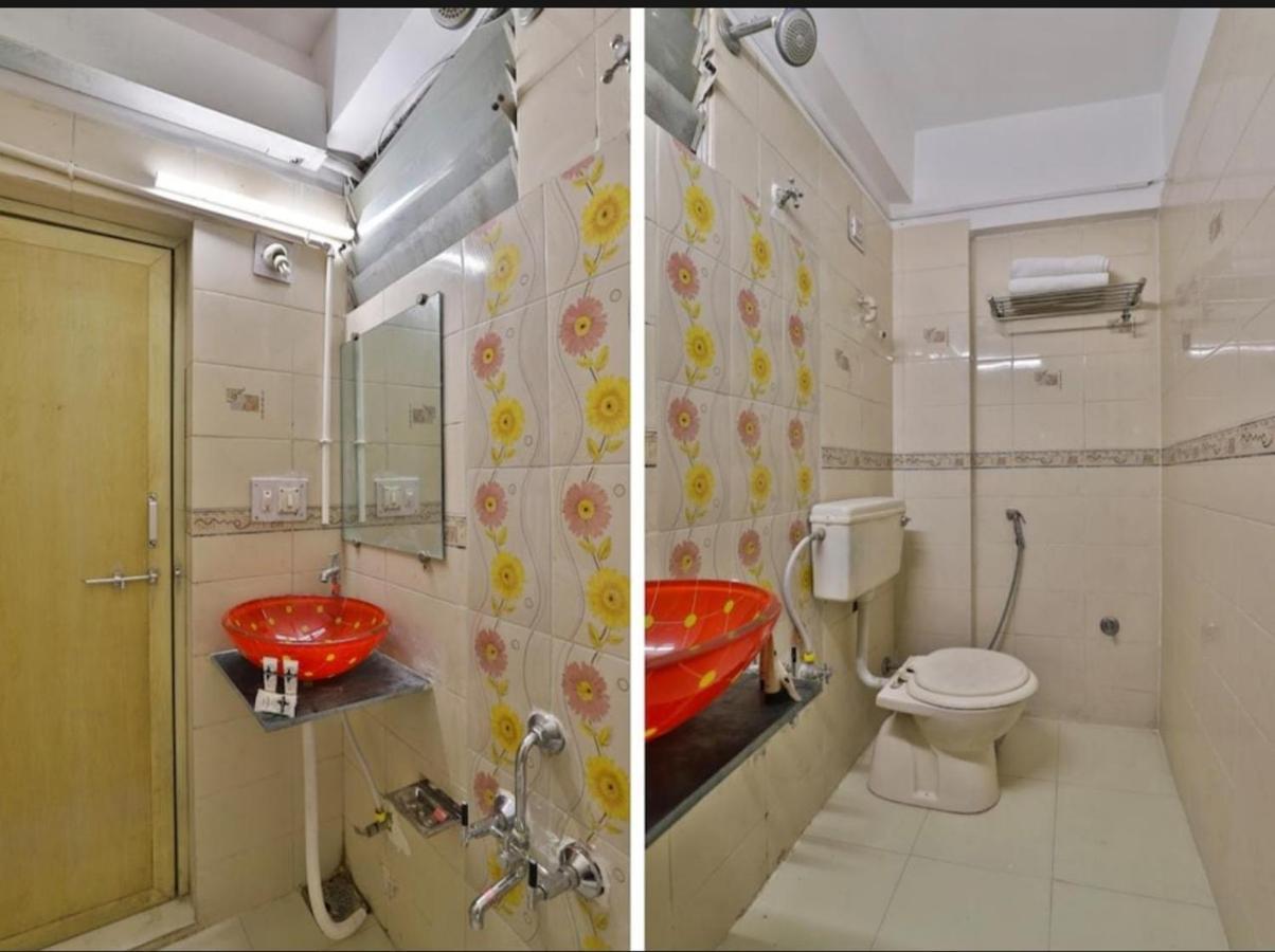Hotel Krishna Ахмедабад Екстериор снимка