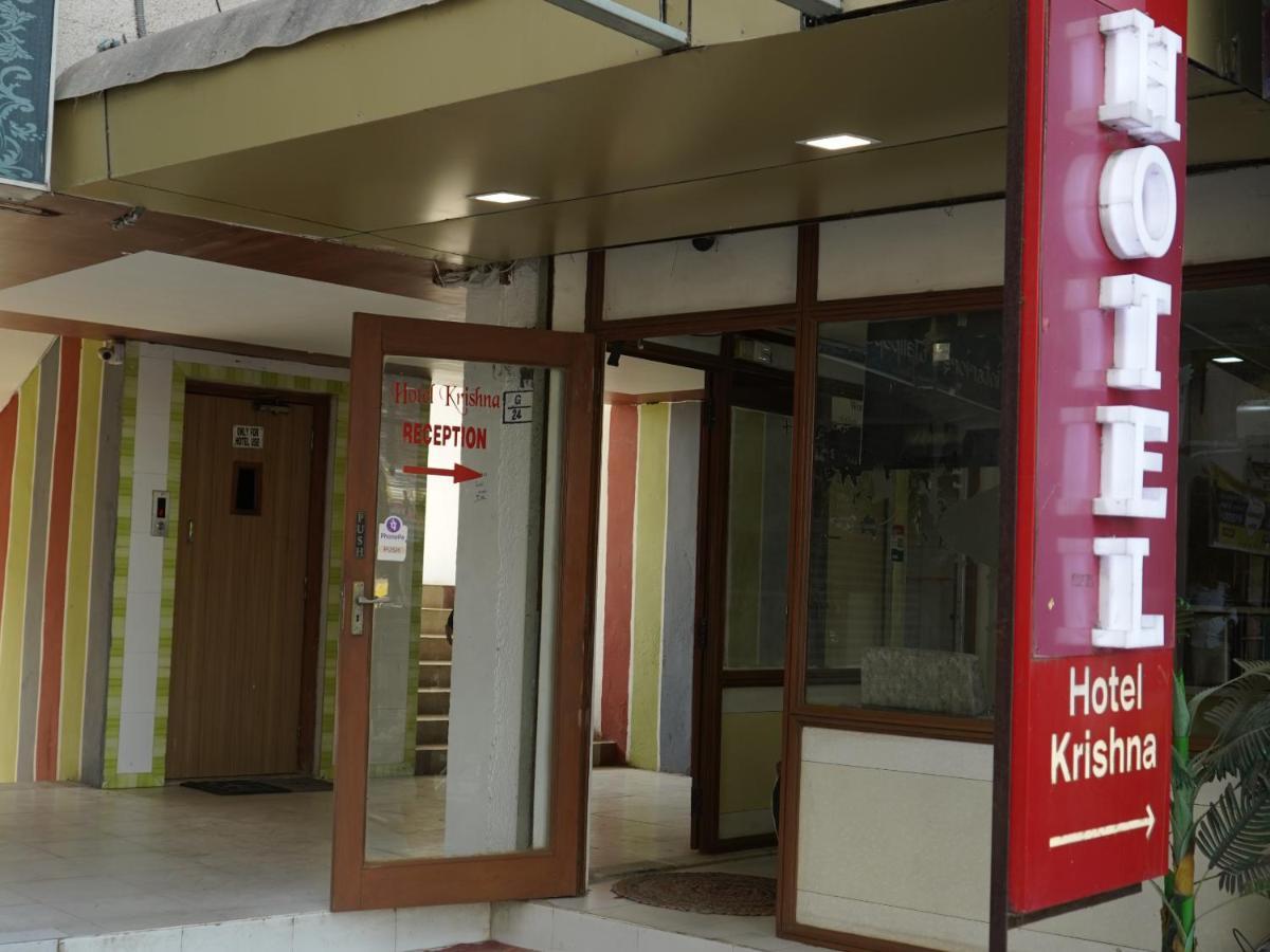 Hotel Krishna Ахмедабад Екстериор снимка